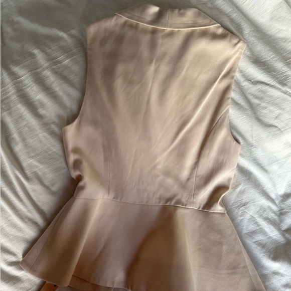 Reformation | Oakley Vest - Picture 3 of 3